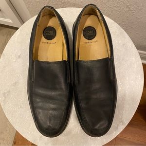 Black Men Dress Shoe. Croft and Barrow. Good Condition. 12 MED. Leather Upper.